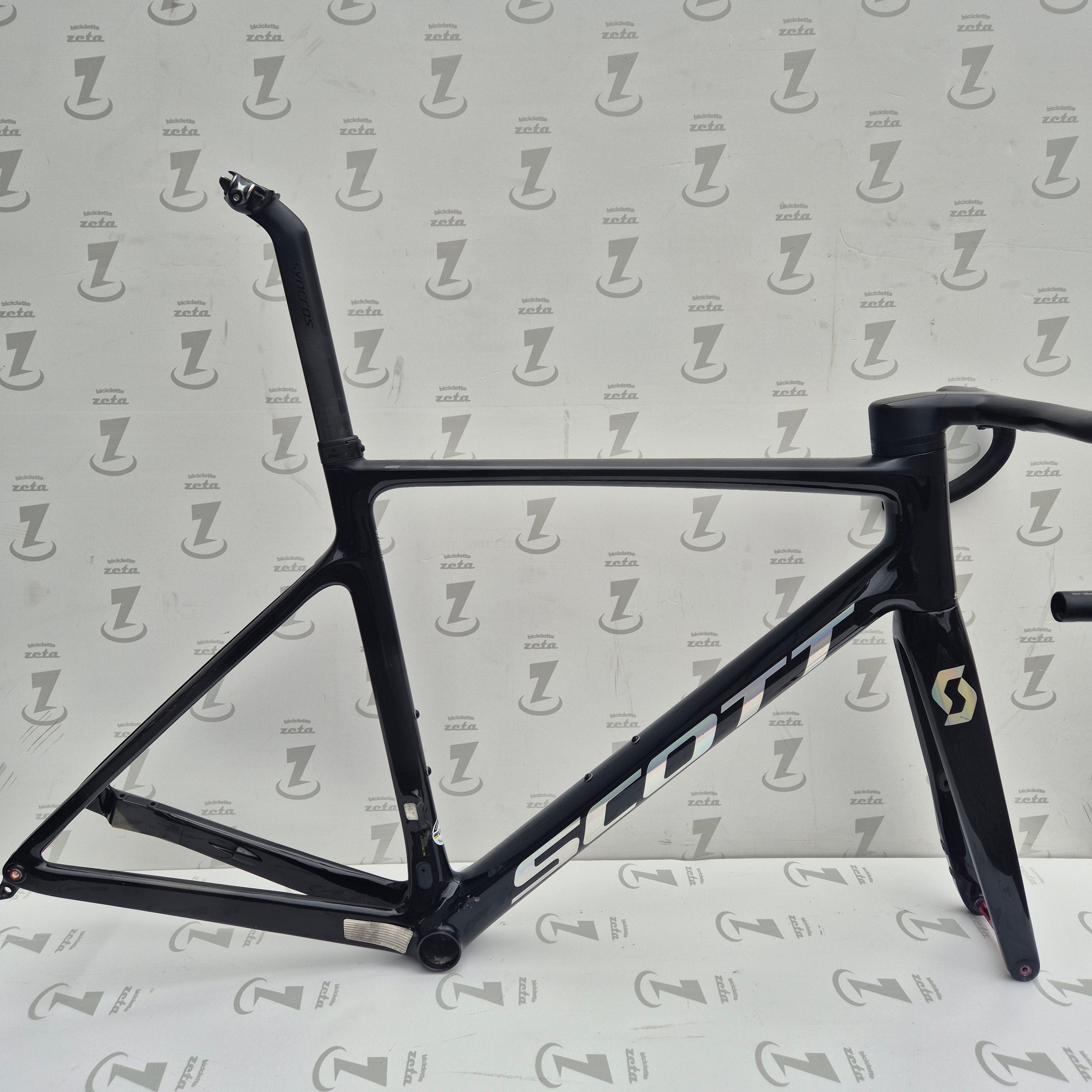 TELAIO SCOTT ADDICT ULTIMATE con manubrio integrato - USATO